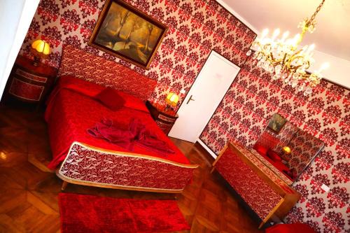 Castello Casa | Venice Rainbow Apartment San Marco