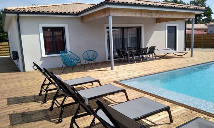 Vensac Casa | VENSAC MONTALIVET⭐️Villa 4 chambres⭐️piscine heated, clim⭐️WIFI -near the ocean