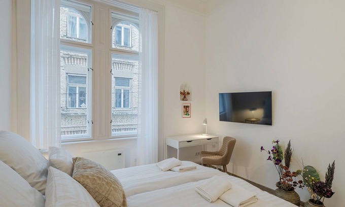 Terezvaros Apartamento | Venus Apartments - Budapest Opera Suite
