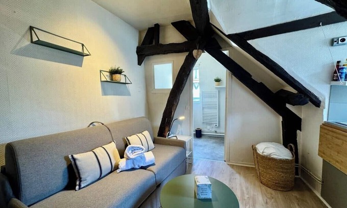 Quartier Vieux Marche-Cathedrale Apartamento | Vera : Studio Confortable sous les combles !