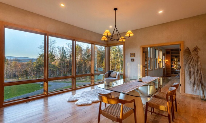 Kerhonkson Apartamento | NEW: Stunning Country Contemporary in Kerhonkson