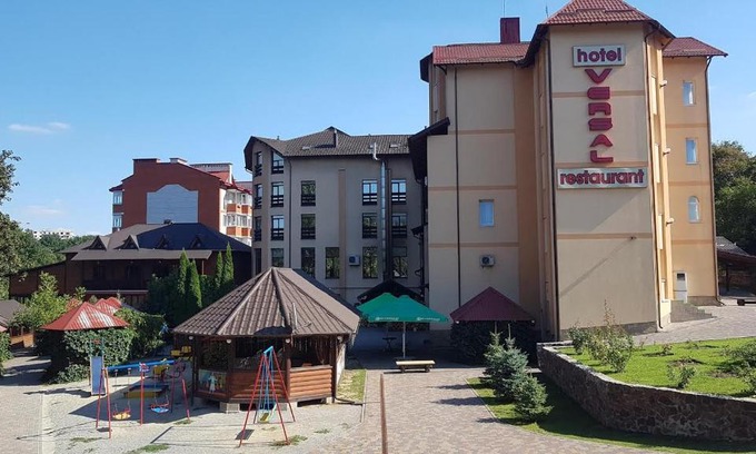 Ternopil Hotel | versal