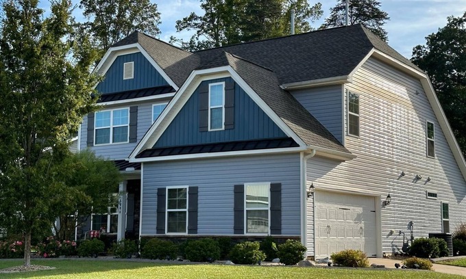 Colfax Casa | Very bright, cozy and spacious new 4-bedroom house in a beautiful community