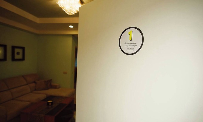Turda Apartamento | Very cozy one bedroom apartment for a family of 4-6. 1 minute walk to Salt mine