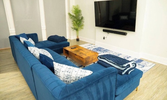 Downtown Baltimore Apartamento | Very large! Penn Station Downtown home w/parking