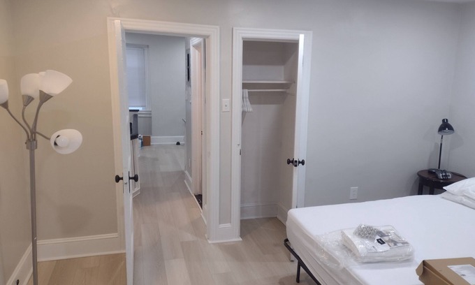Overbrook Apartamento | Very Large Studio with Easy Access to Center City and Outdoor access