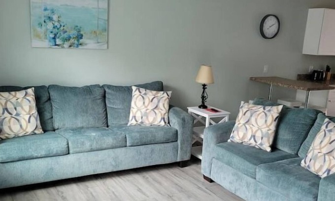 Warsaw Apartamento | Very Nice 2 Bedroom Close to Venues /Warsaw Stays