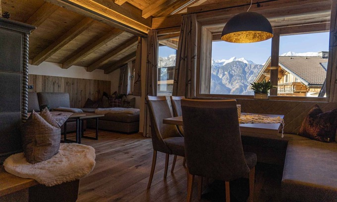 Tulfes Apartamento | Very nice apartment, close to the ski lift/gondola and Hall's old town
