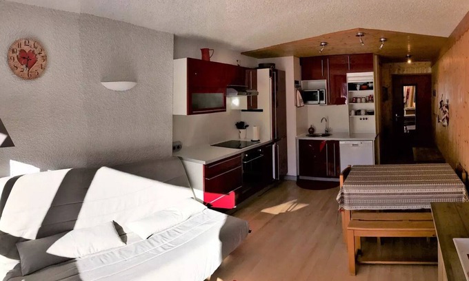 Correncon-en-Vercors Apartamento | Very nice renovated two-room apartment at the foot of the slopes