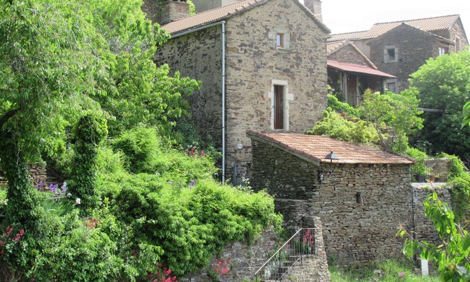 Bonnevaux Casa | Muy bonita casa antigua con tres terrazas