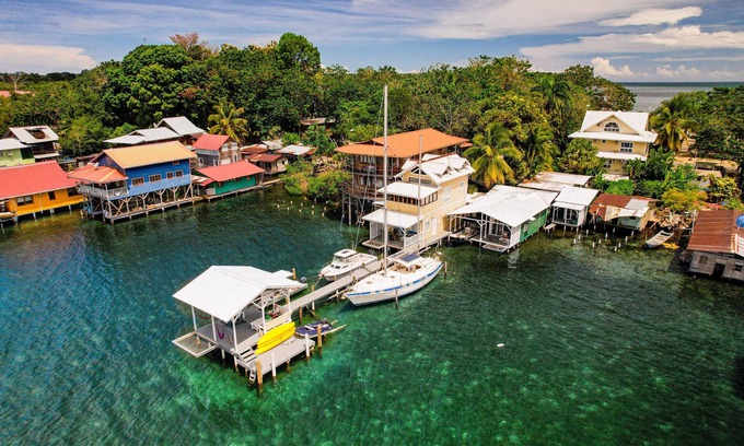 Saigon Cabina | Muy bonito estudio totalmente equipado sobre el agua con hermosa vista!