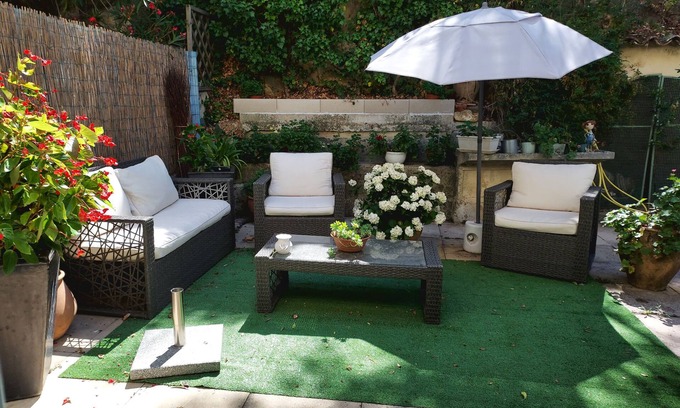Mondragon Casa | Very pretty village house