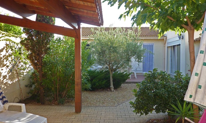 Valras-Plage Casa | Amplia, tranquila y relajante casa de jardín a 400 metros de la playa WiFi