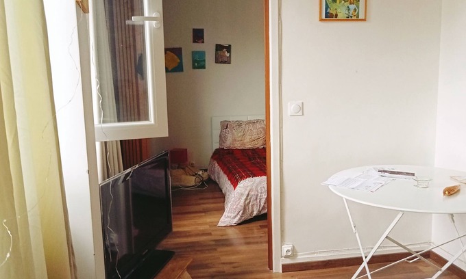 Montrouge Apartamento | Very quiet, sunny apartment. Pets allowed.