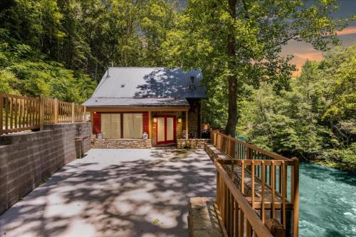 Sevierville Casa | Very Secluded Breathtaking Riverfront, Game Room