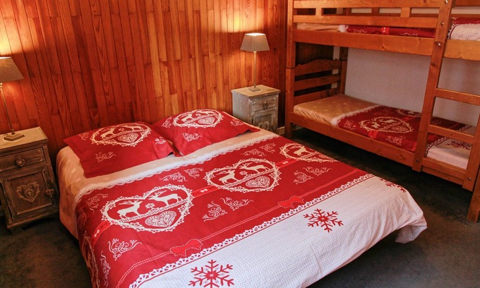 Tignes le Lac Apartamento | Apartamento muy espacioso con un amplio dormitorio.