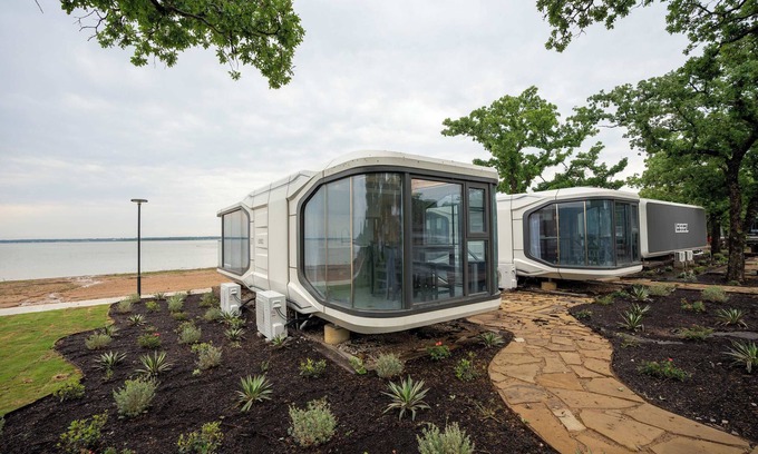 Bridgeport Casa | Vessel 2 - Lakeside Vessel Retreat | Outdoor BBQ Kitchen Scenic Views