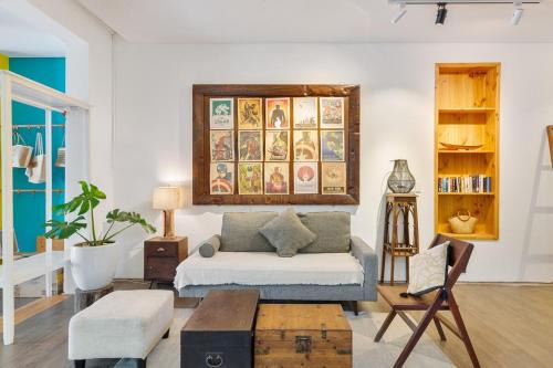 Cam Chau Casa | Vesta Gallery Villa Above Bookstore
