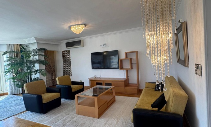 Al Duqqi Apartamento | VESTA - Luxury APT - 3BR - Mohandessin