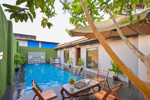 Lonavala Apartamento | VG09 with huge Pool and bathtub
