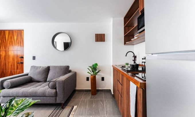 Santa Maria la Ribera Apartamento | VH | Comfy single Apt Sta Ma la Ribera | gym | 108