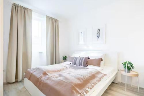 Corvin negyed Apartamento | VH502 Apartment