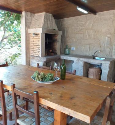 Cambados Casa | Viña da Igrexa, casa con jardin y barbacoa en cambados