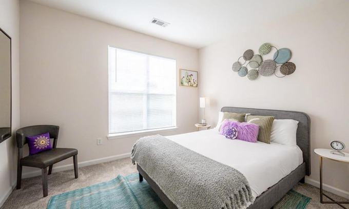 Durham Apartamento | Viagem Durham Stylish 2BR with Parking
