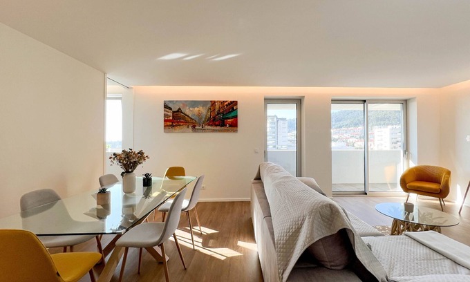 Viana do Castelo Apartamento | Viana Urban Glamour –apartment with private garage