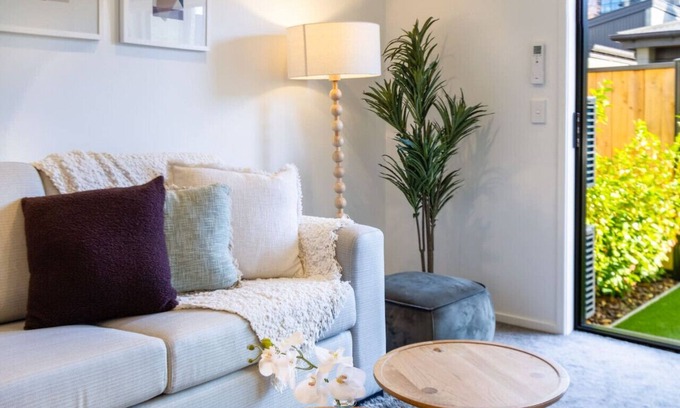 Christchurch City Centre Casa | Vibrant Central Christchurch 2 bed