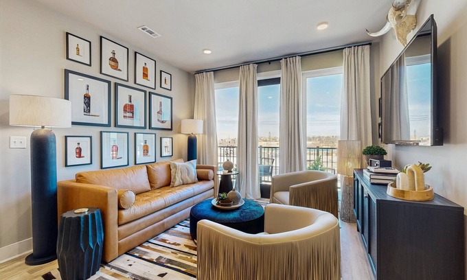 Nashville Condominio | Vibrant Downtown Condo w/access to SkyLounge amenities