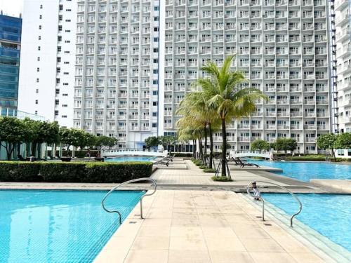 Bel-Air Apartamento | Vibrant Jazz Makati unit 2102 with balcony