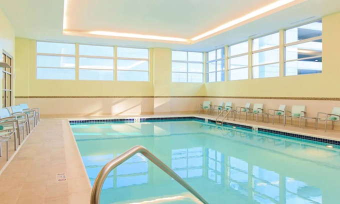 Music Row Condominio | Vibrant Nashville Getaway: Your Home in Music City