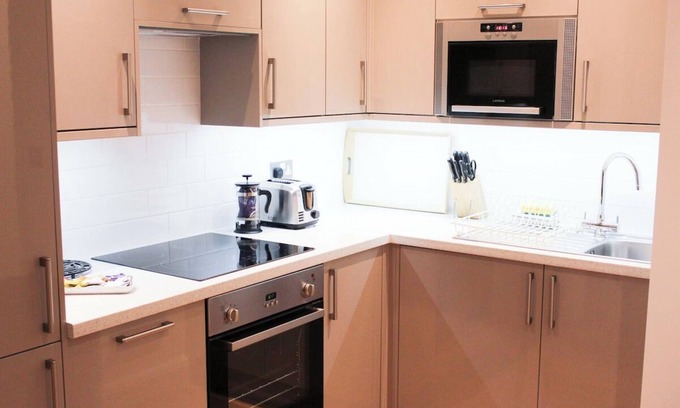 West Finchley Apartamento | Vibrant one-bedroom Apartment w/Kitchen just 13 minutes from Hampstead Heath