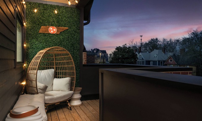 Knoxville Casa | Vibrant townhome near downtown, breweries & campus