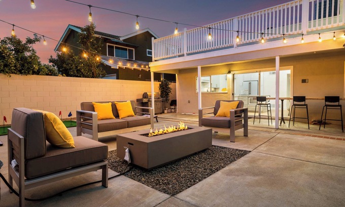 Midway City Casa | Vibrant Vacation Home - Orange County - Disneyland