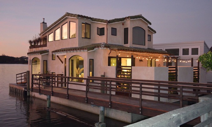 Mill Valley Alquiler De Eote | Vincino al Mare, casa flotante, casa flotante, tranquilidad mediterránea