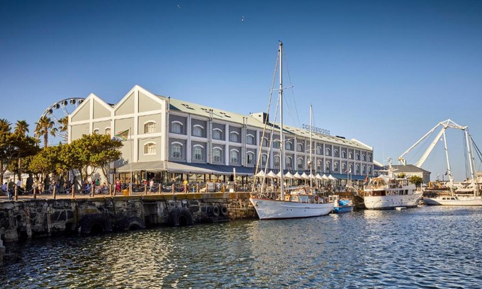Victoria and Alfred Waterfront Hotel | Victoria & Alfred Hotel by NEWMARK