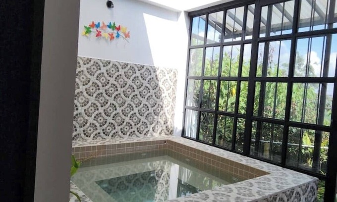 Calarca Otro | Victoria House Farm