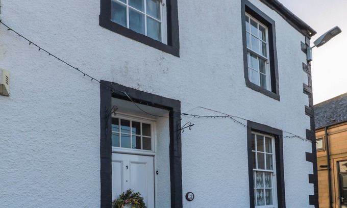 Belford Casa | VICTORIA HOUSE, pet friendly, character holiday cottage in Belford