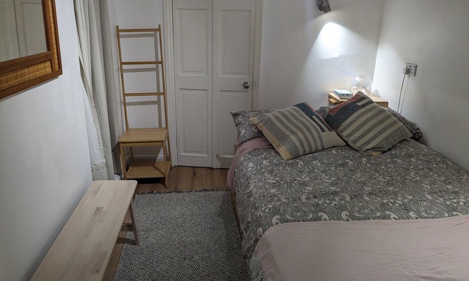 St. Mary's Park Apartamento | Victorian Battersea Terrace Garden Flat