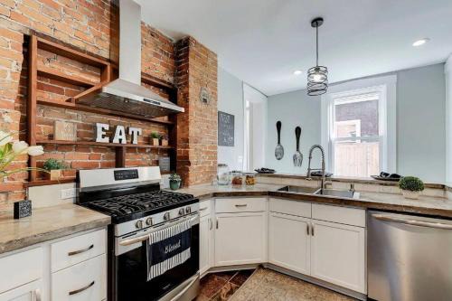 Indianapolis Casa | Victorian Mansion mins to Downtown Indy