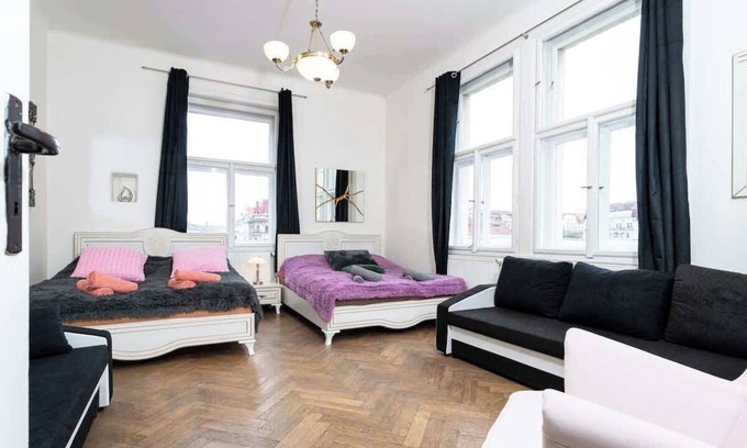 Mala Strana Apartamento | Victory King's Residence