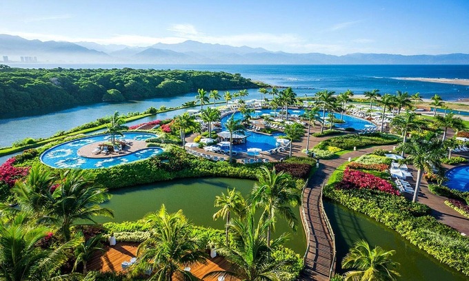 Nuevo Vallarta Condominio | 2020 Grand Luxxe 3BR / 3BA Spa o 2BR / 2-1 / 2BA Villa