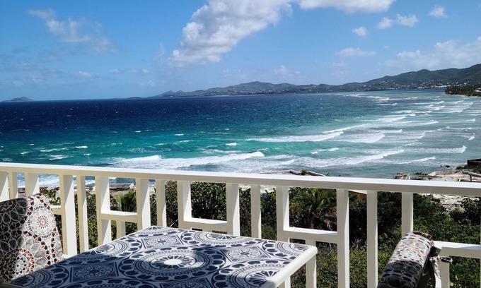Estate East Street Condominio | View of Paradise at the newly renovated condo