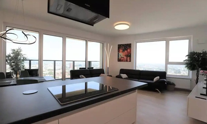 Old Town Apartamento | View of the city from the 30th floor, parking included in the price
