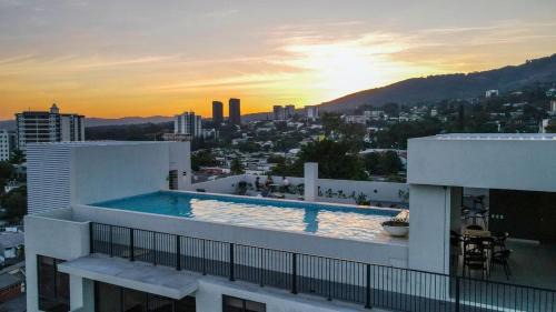 San Salvador Apartamento | View of The Capital, Escalon SV
