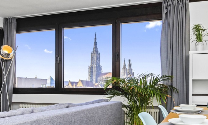 Neu-Ulm Apartamento | ☆View of the Minster☆3 min old town|balcony|kitchen