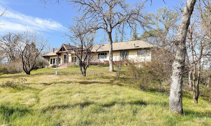 Junction Casa | ViewPoint Lodge - Beautiful 22-Acre Palo Cedro Home