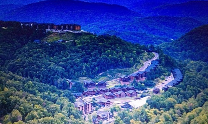 Gatlinburg Complejo | 2 BD-3 BA-Sleeps 8 Pets MOUNTAIN TOP GATLINBURG NAVIDAD !
